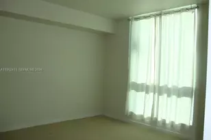 300 S Biscayne Blvd, Miami, FL 33131 - Photo 8