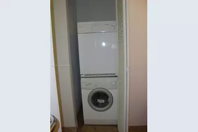 300 S Biscayne Blvd #T-3009, Miami, FL 33131 - Photo 10