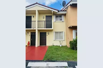 560 NW 82nd Pl #306, Miami, FL 33126 - Photo 2