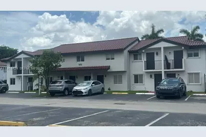 560 NW 82nd Pl #306, Miami, FL 33126 - Photo 1
