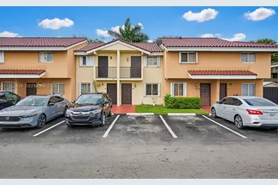 560 NW 82nd Pl #306, Miami, FL 33126 - Photo 2