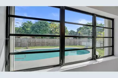 1105 N 31st Ct, Hollywood, FL 33021 - Photo 24