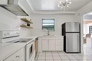 1105 N 31st Ct, Hollywood, FL 33021 - Photo 16