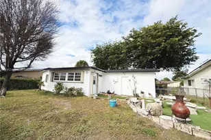 6360 SW 9th Pl, North Lauderdale, FL 33068 - Photo 28