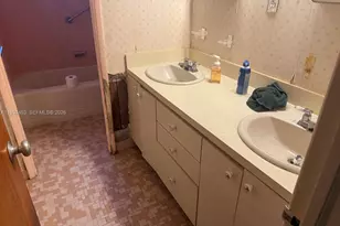 1870 NE 154th Terrace, North Miami Beach, FL 33162 - Photo 18