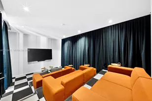 11 NE 6th St, Miami, FL 33132 - Photo 18