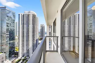 11 NE 6th St, Miami, FL 33132 - Photo 42