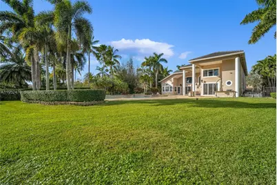 10792 Pine Lodge Trl, Davie, FL 33328 - Photo 88