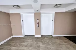 2401 Collins Ave, Miami Beach, FL 33140 - Photo 18