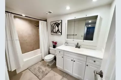 2401 Collins Ave #509, Miami Beach, FL 33140 - Photo 12