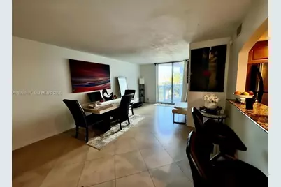 2401 Collins Ave #509, Miami Beach, FL 33140 - Photo 6