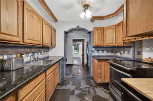 732 NW 43rd Ct, Oakland Park, FL 33309 - Photo 14