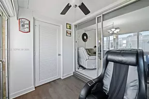 2772 Dudley Dr E, West Palm Beach, FL 33415 - Photo 6