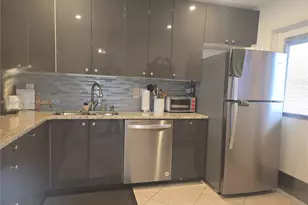 330 SE 2nd St, Hallandale Beach, FL 33009 - Photo 10