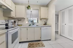7740 NW 50th St, Lauderhill, FL 33351 - Photo 6