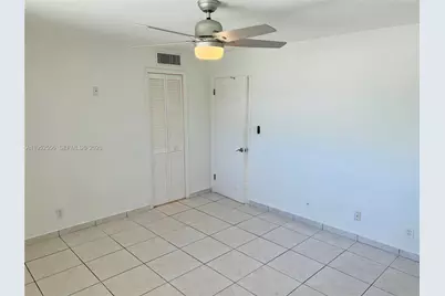 8000 Fairview Dr #310, Tamarac, FL 33321 - Photo 6