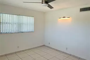 8000 Fairview Dr, Tamarac, FL 33321 - Photo 8