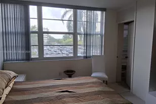 1300 St Charles Pl, Pembroke Pines, FL 33026 - Photo 36