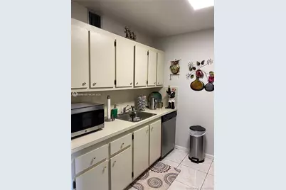 13255 SW 7th Ct #215D, Pembroke Pines, FL 33027 - Photo 6