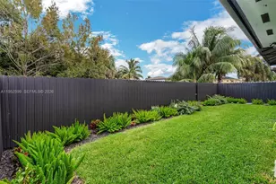 15619 SW 14th St, Miami, FL 33194 - Photo 18