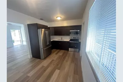 3330 NW 4th St, Miami, FL 33125 - Photo 4