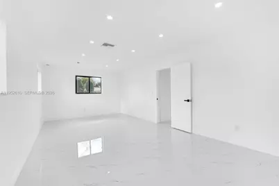 695 W 73rd Pl, Hialeah, FL 33014 - Photo 30