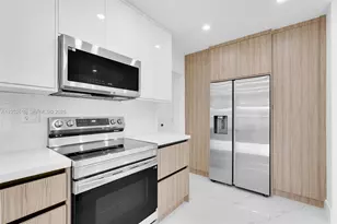 695 W 73rd Pl, Hialeah, FL 33014 - Photo 16