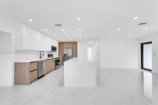 695 W 73rd Pl, Hialeah, FL 33014 - Photo 12