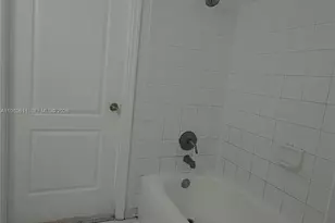 21300 NE 8th Ct, Miami, FL 33179 - Photo 18