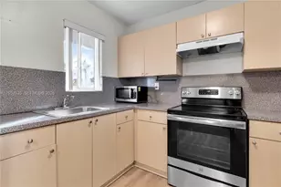 2690 W 76th St, Hialeah, FL 33016 - Photo 10