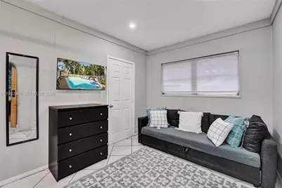 3024 NE 2nd Ter, Wilton Manors, FL 33334 - Photo 18