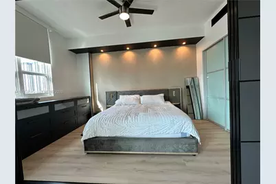 234 NE 3rd St #1805, Miami, FL 33132 - Photo 36