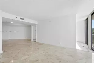 20185 E Country Club Dr, Aventura, FL 33180 - Photo 6