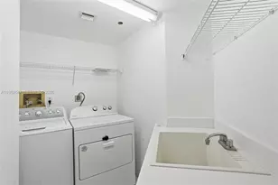 20185 E Country Club Dr, Aventura, FL 33180 - Photo 22