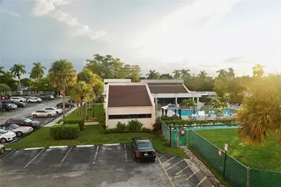 2551 Aragon Blvd #310, Sunrise, FL 33322 - Photo 16