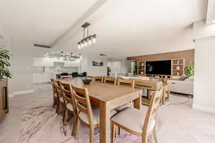 1800 NE 114th St, Miami, FL 33181 - Photo 10