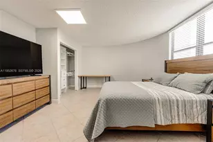 1800 NE 114th St, Miami, FL 33181 - Photo 52