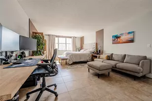 1800 NE 114th St, Miami, FL 33181 - Photo 30