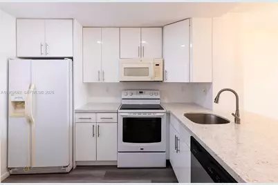 19701 SW 114th Ave #364, Miami, FL 33157 - Photo 2