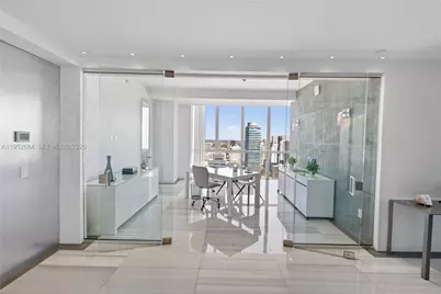 1100 Biscayne Blvd #5306, Miami, FL 33132 - Photo 10