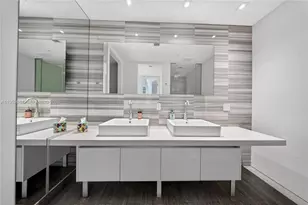 1100 Biscayne Blvd, Miami, FL 33132 - Photo 54