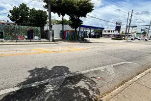 203 NW 35th St, Miami, FL 33127 - Photo 6