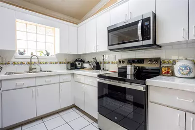 699 NW 134th Pl, Miami, FL 33182 - Photo 8