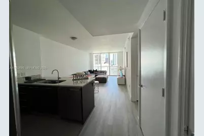 55 SE 6th St #1408, Miami, FL 33131 - Photo 4