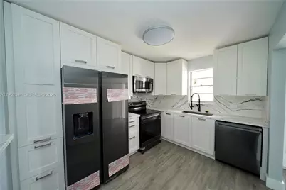 2541 Aragon Blvd #305, Sunrise, FL 33322 - Photo 1