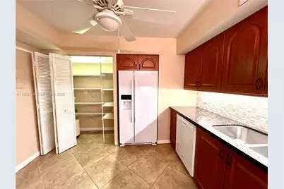 2806 N 46th Ave #D537, Hollywood, FL 33021 - Photo 6