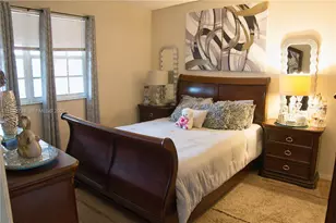215 SW 117th Terrace, Pembroke Pines, FL 33025 - Photo 8