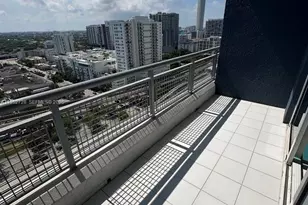 60 SW 13th St, Miami, FL 33130 - Photo 12