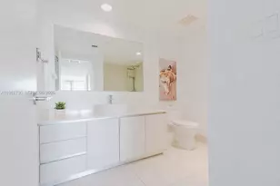 2602 E Hallandale Beach Blvd, Hallandale Beach, FL 33009 - Photo 16