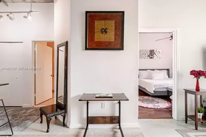 2001 Biscayne Blvd #3401, Miami, FL 33137 - Photo 8